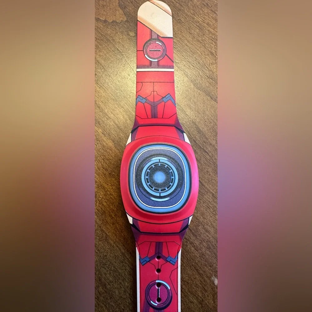 Iron Man MagicBand+ - NWOB - Unlinked - Picture 2 of 3